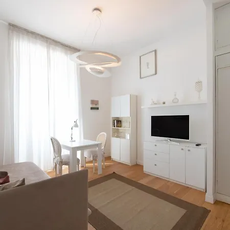 Art Atelier Vitelleschi דירה *