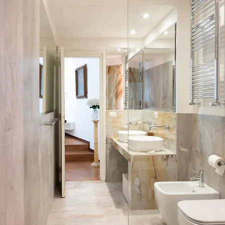 Art Atelier Vitelleschi דירה *