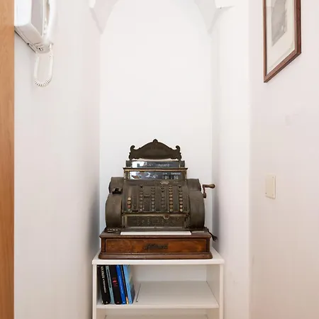 Art Atelier Vitelleschi * רומא