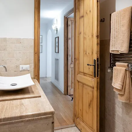 Art Atelier Vitelleschi דירה *