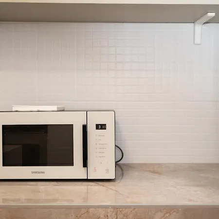 Art Atelier Vitelleschi דירה