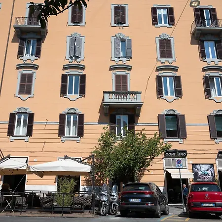 Art Atelier Vitelleschi דירה *